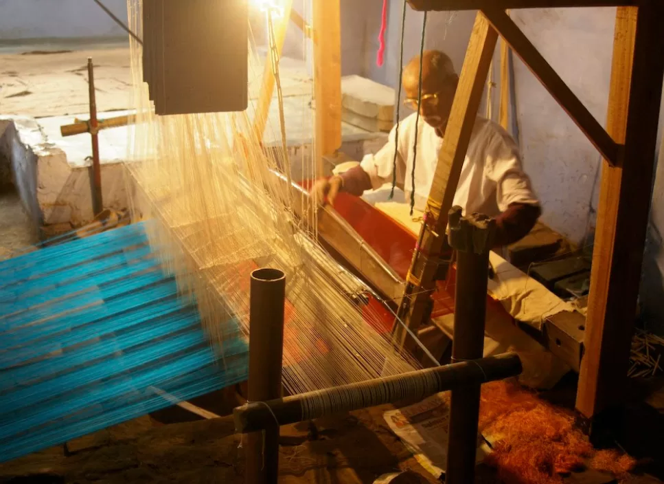 Supporting 3000+ Skilled Banarasi Weavers
