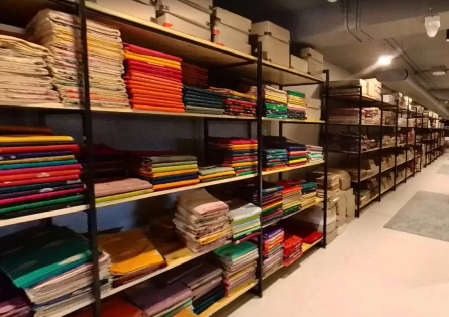 Banarasi Saree Wholesaler In varanasi